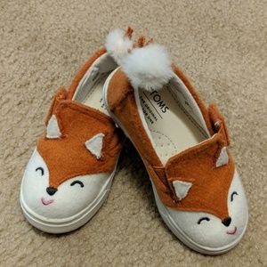 Tom's Otange Felt Fox Face slip-ons